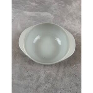 Vintage Pyrex 022 White Milk Glass 1 Quart Round Casserole Dish Tab Handles